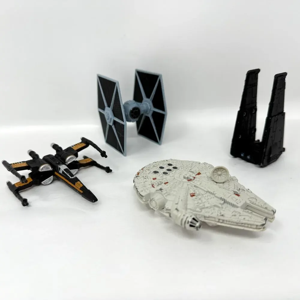 Star Wars Lot 4 Fighter Millennium Falcon Kylo Ren’s Nostalgia Action Figures